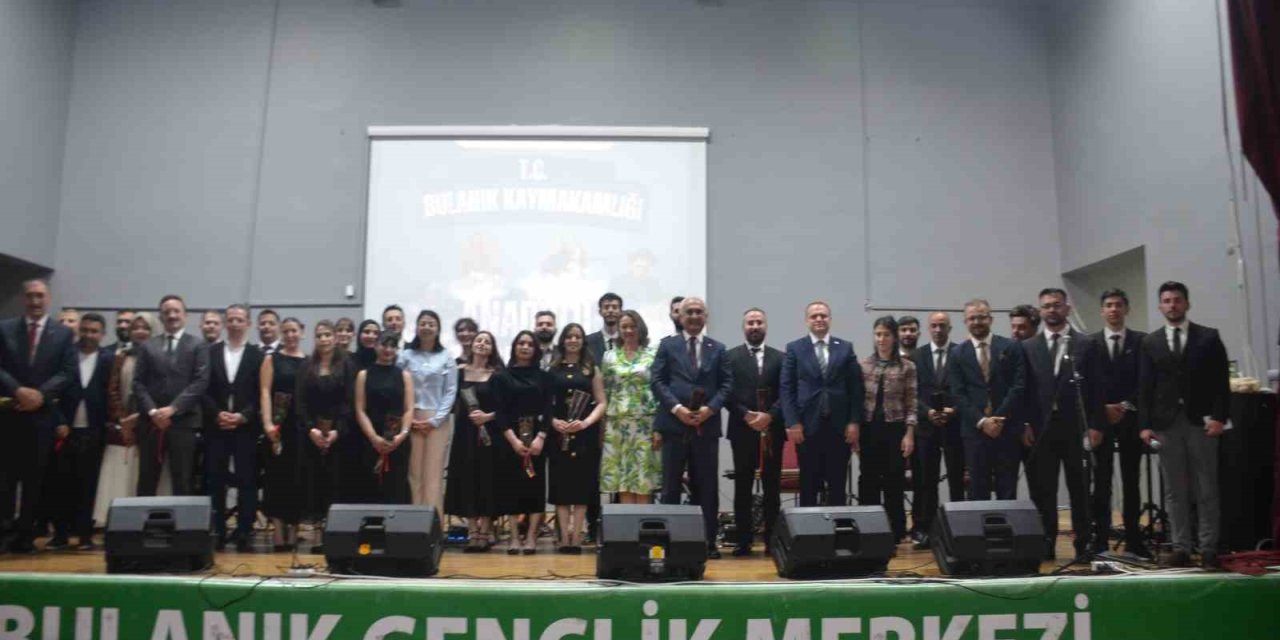 Bulanık’ta ‘Anadolu Türküleri Halk Konseri’ne yoğun ilgi