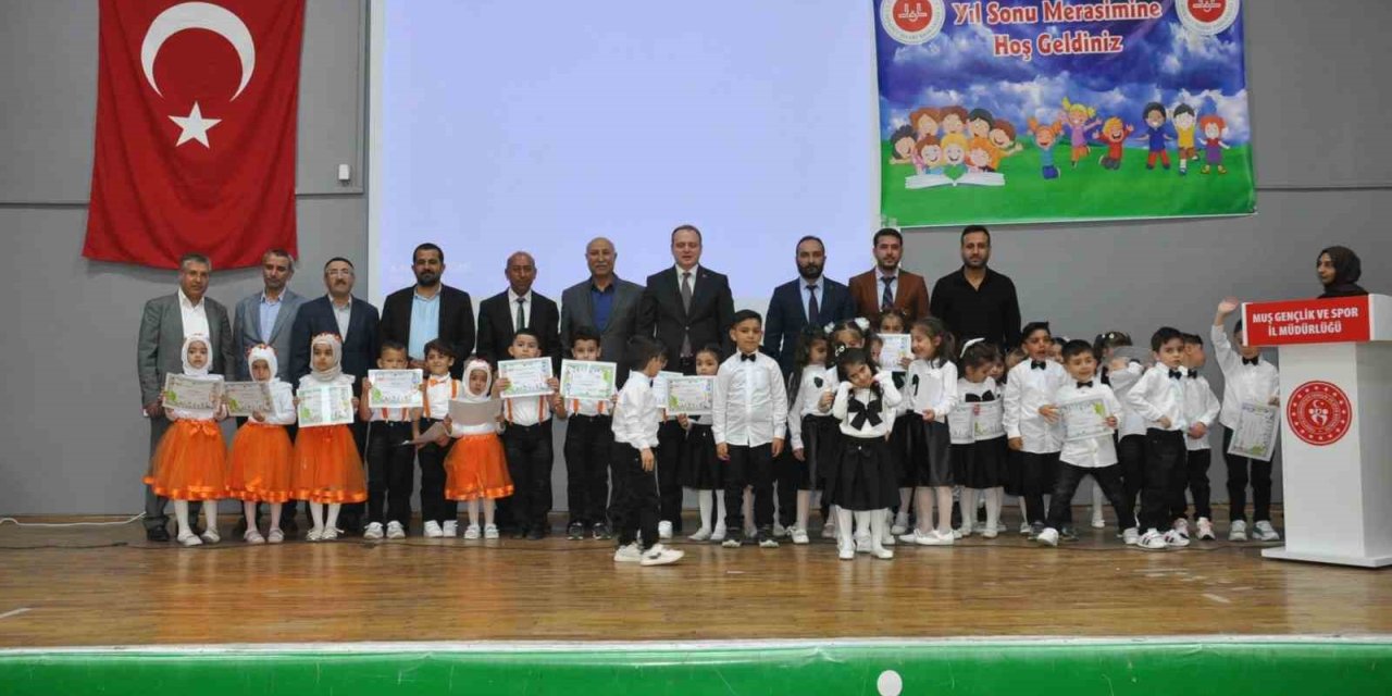 Bulanık’ta 4-6 yaş grubu Kur’an kursunda yılsonu programı