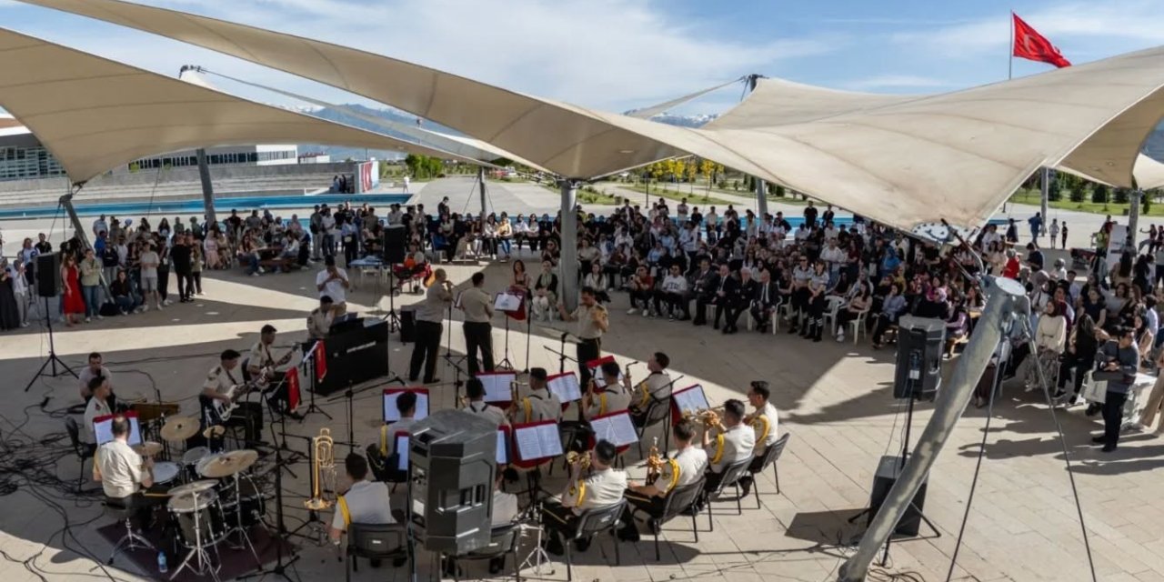 3. Ordu Komutanlığı Bando Takımı EBYÜ’de sahne aldı