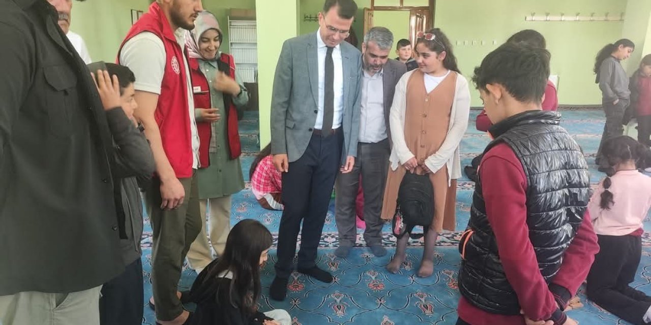 Tutak’ta "ÇEDES" Projesi kapsamında öğrencilerle Gençlik Buluşması