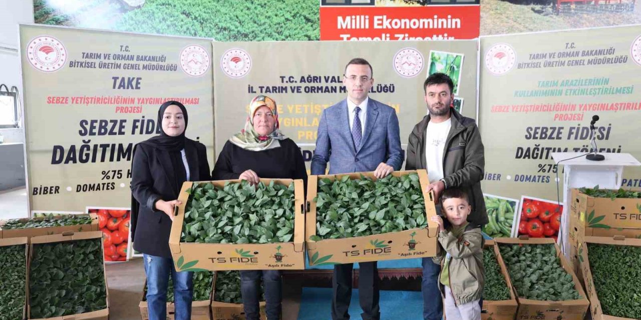 Ağrı’da 150 çiftçiye fide desteği