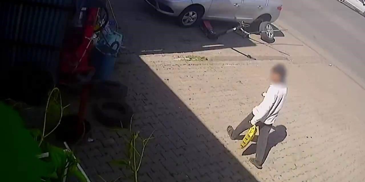 Evin bahçesinde, masa üstünde duran paraları çaldı, polisten kaçamadı