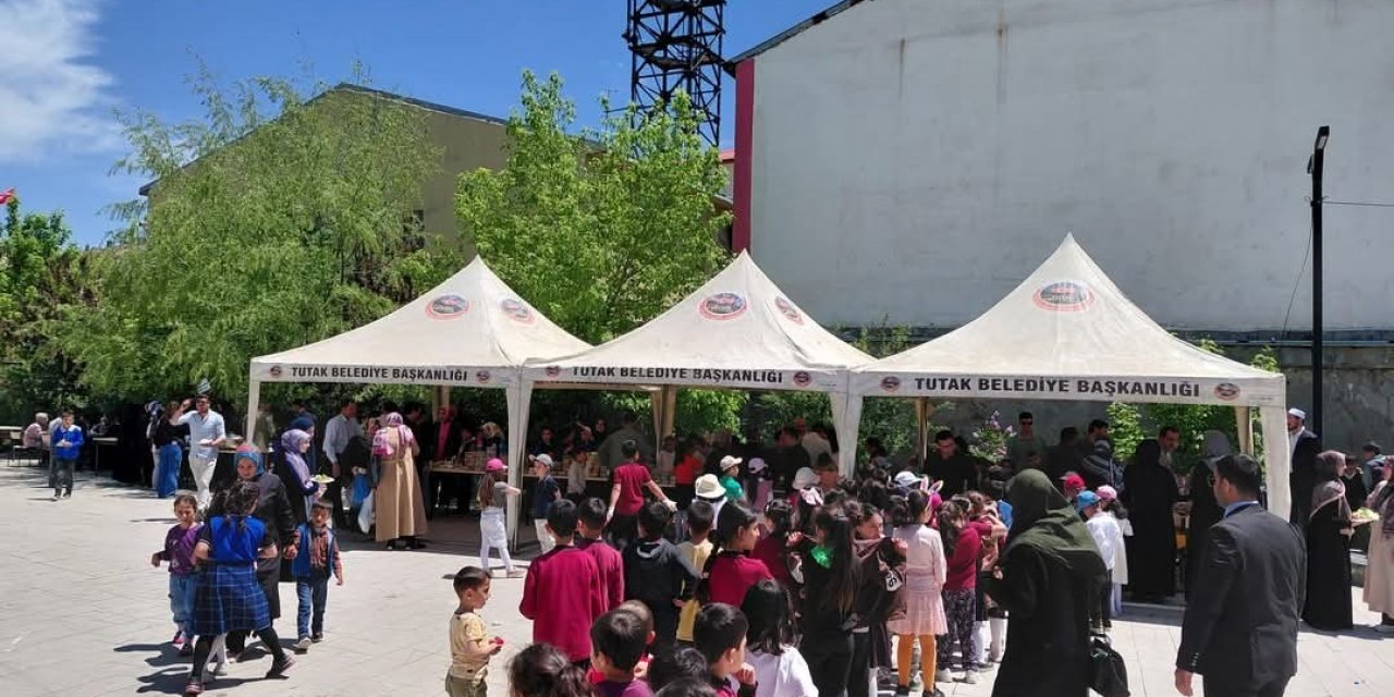 Tutak’ta Gazze için hayır çarşısı düzenlendi