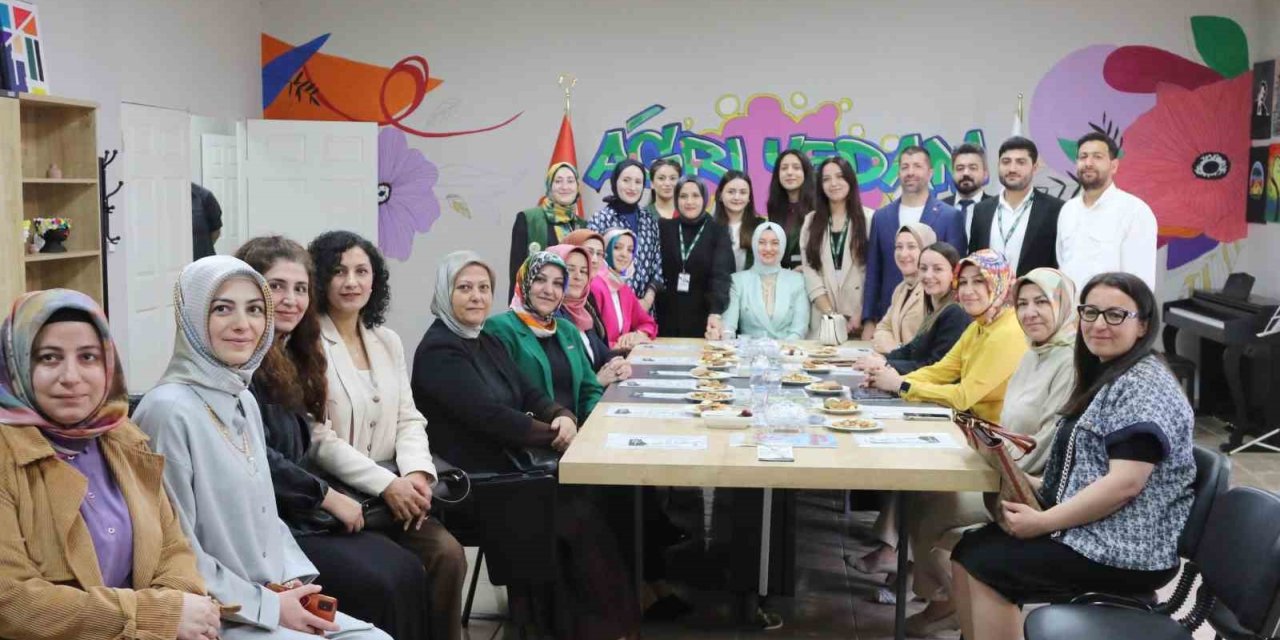 Ağrı’da bağımlılıkla mücadele toplantısı düzenlendi