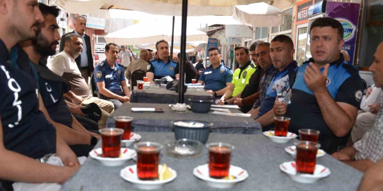 TDP polisleri Tercan’da bilgilendirmede bulundu