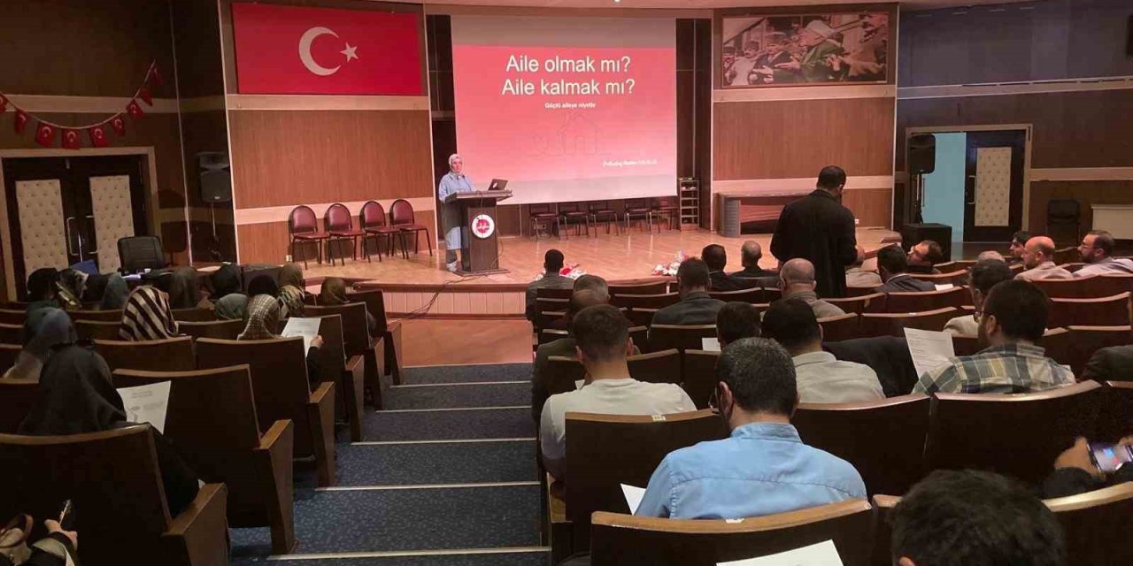 Erzurum’da "Aile içi Sağlıklı İletişim" konuşuldu