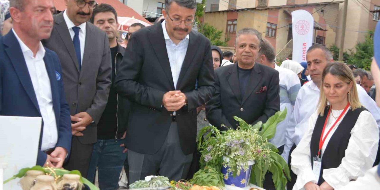 Hakkari’de 2. Yöresel Lezzetler Festivali düzenlendi
