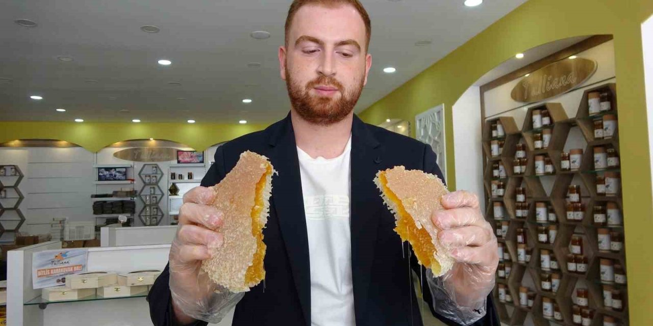 Bitlis balı Paris’te bir kez daha ’Altın Bal’ ödülü aldı