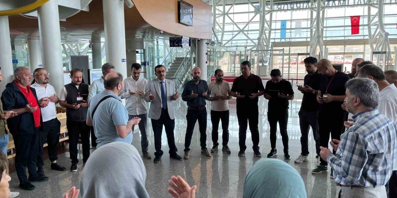 Erzincan’da 59. hac kafilesi dualarla uğurlandı