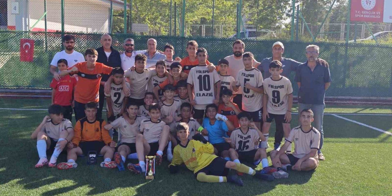 U13’te şampiyon Elazığ Yolspor