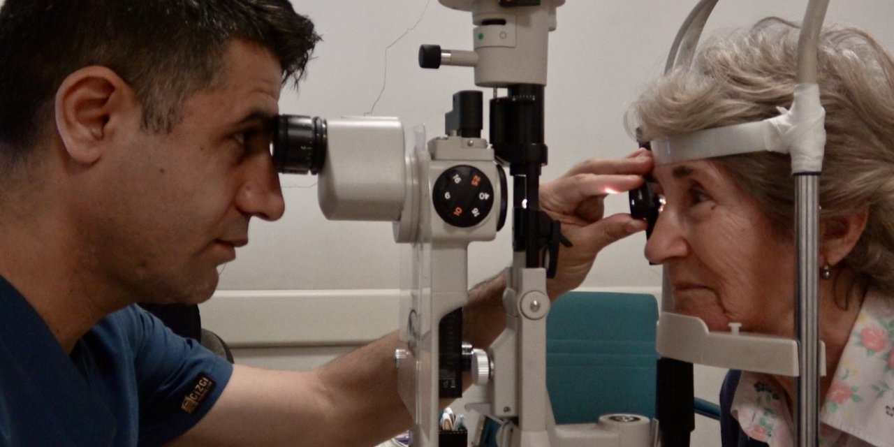 Ağrı’da bir ilk: 78 yaşındaki hastaya "akıllı mercek" ameliyatı başarıyla uygulandı