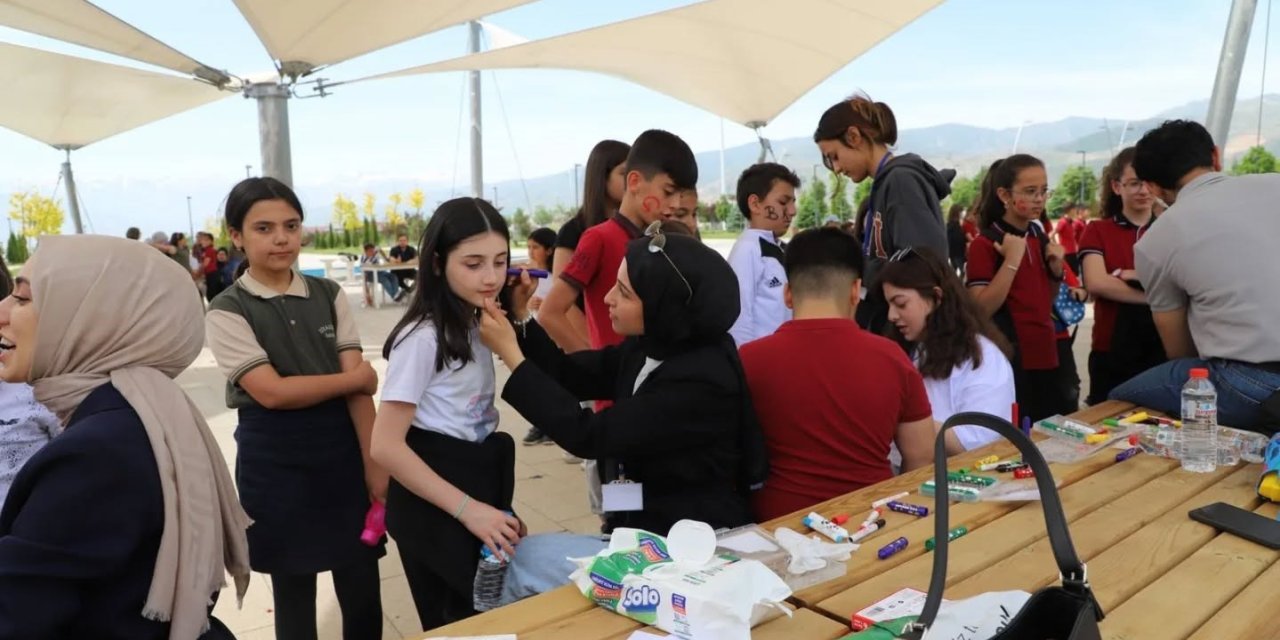 Haydi Kampüse Matematikle Oynayalım Şenliği