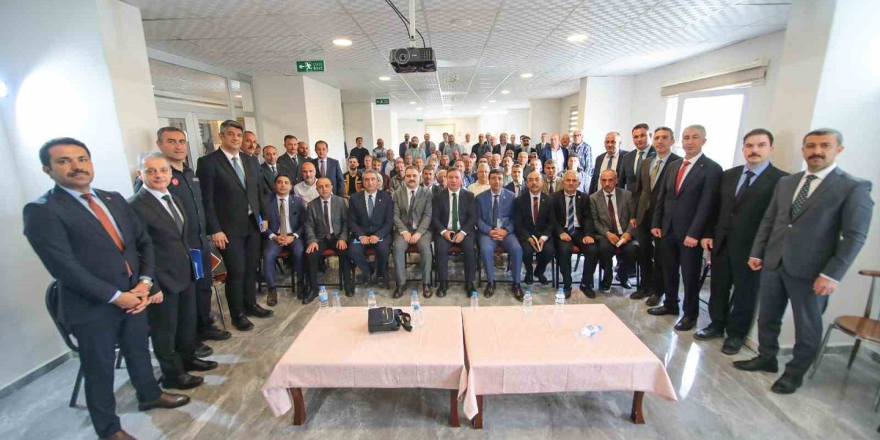 Çayırlı’da muhtarlar toplantısı düzenlendi