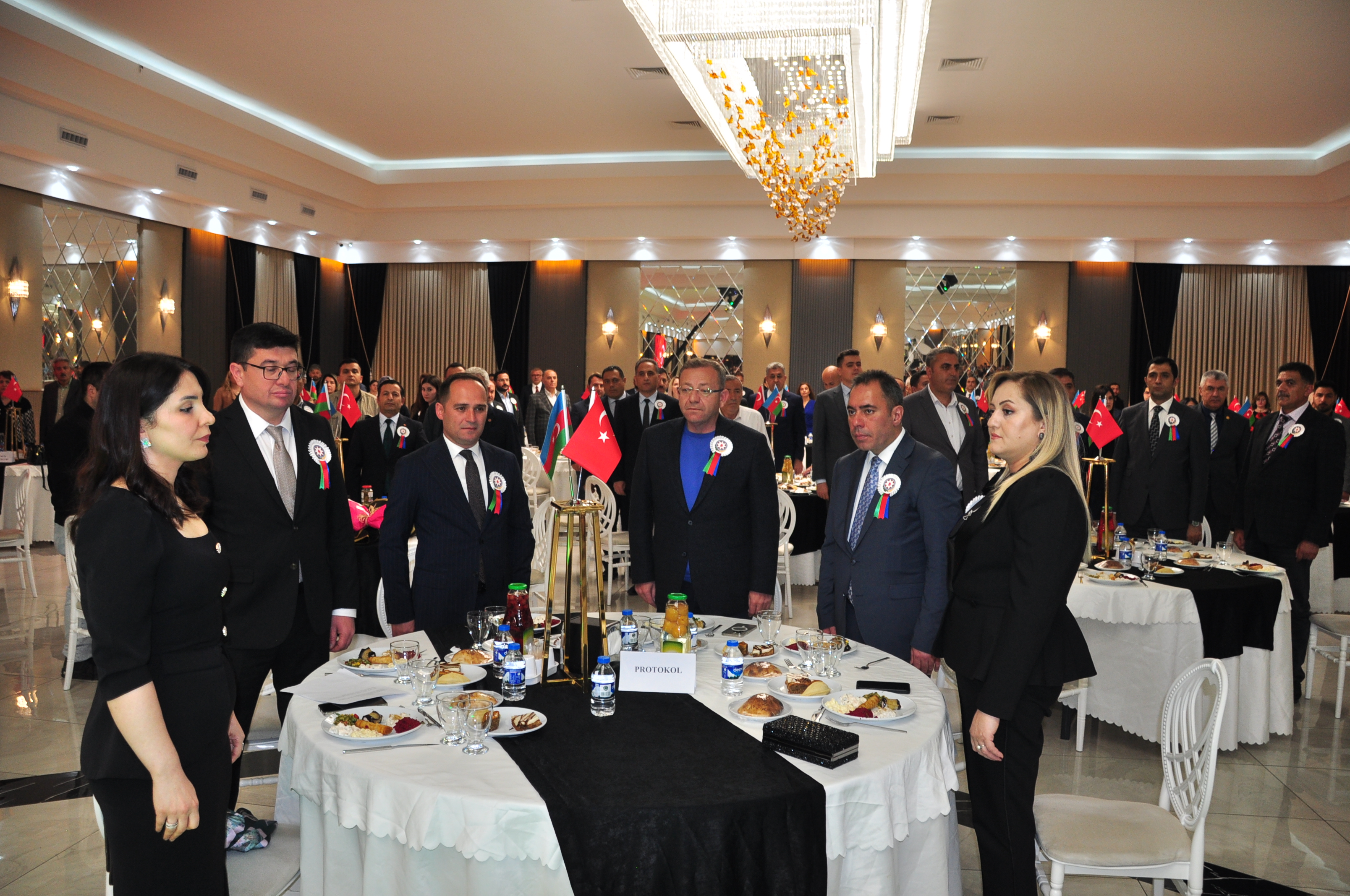 Kars'ta Azerbaycan Bağımsızlık Günü kutlandı