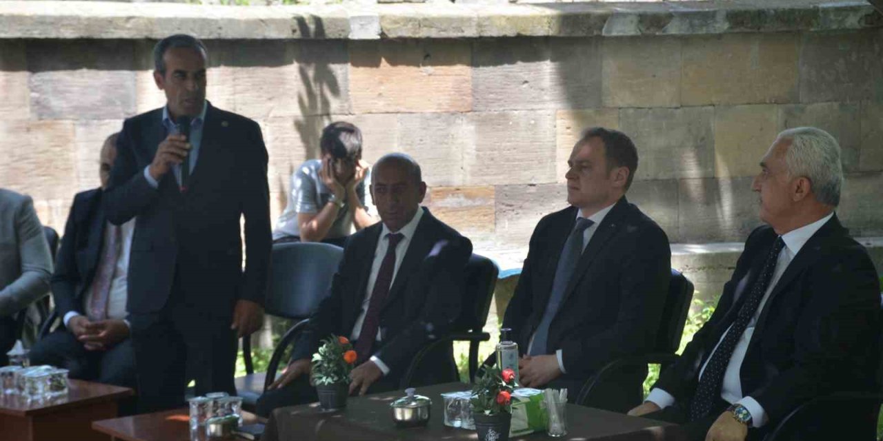 Vali Avni Çakır: "Gönül birliği ile aşamayacağımız hiçbir engel yoktur"