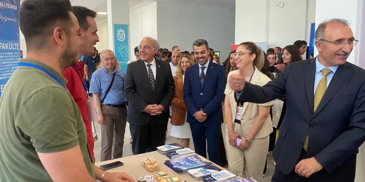 EBYÜ, Tunceli Munzur Üniversitesi Üniversite Tanıtım Fuarı’na katıldı