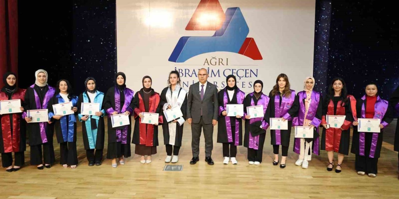 AİÇÜ’de 2024-2025 Eğitim-Öğretim Yılı Mezuniyet Coşkusu