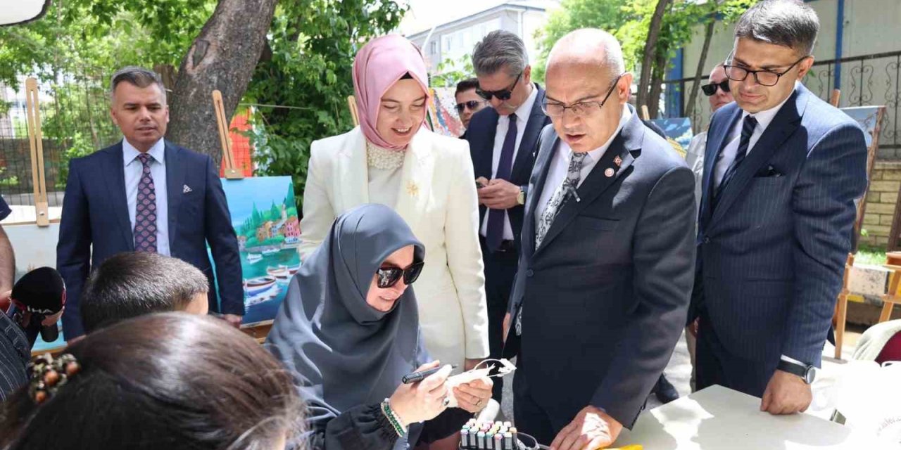 Ağrı’da kursiyerler el emeği ürünlerini sergiledi