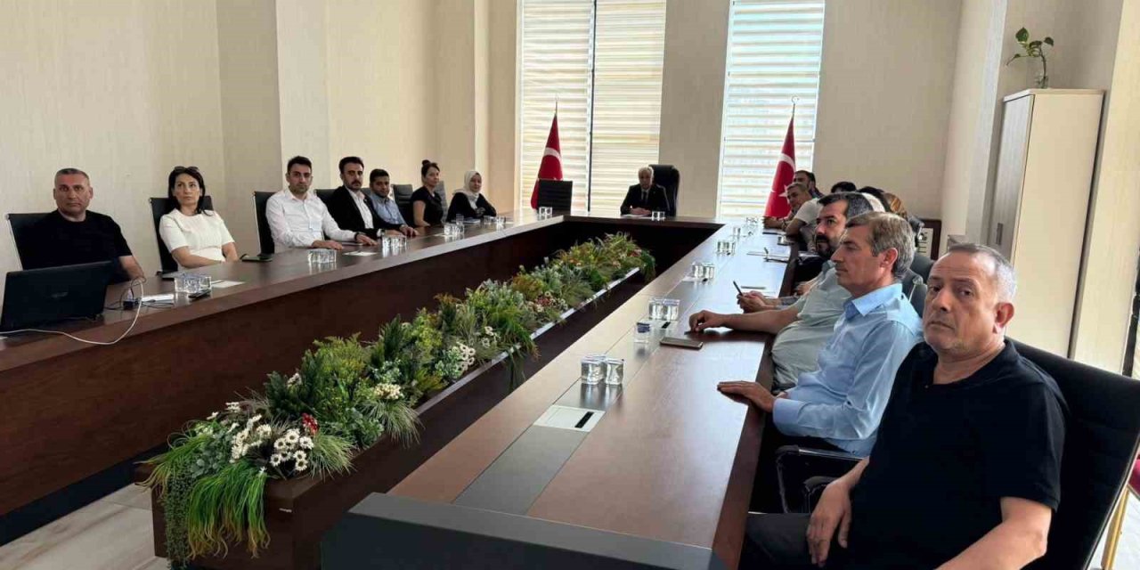 Elazığ’da valilik personeline etik ve etik ilkeleri eğitimi verildi