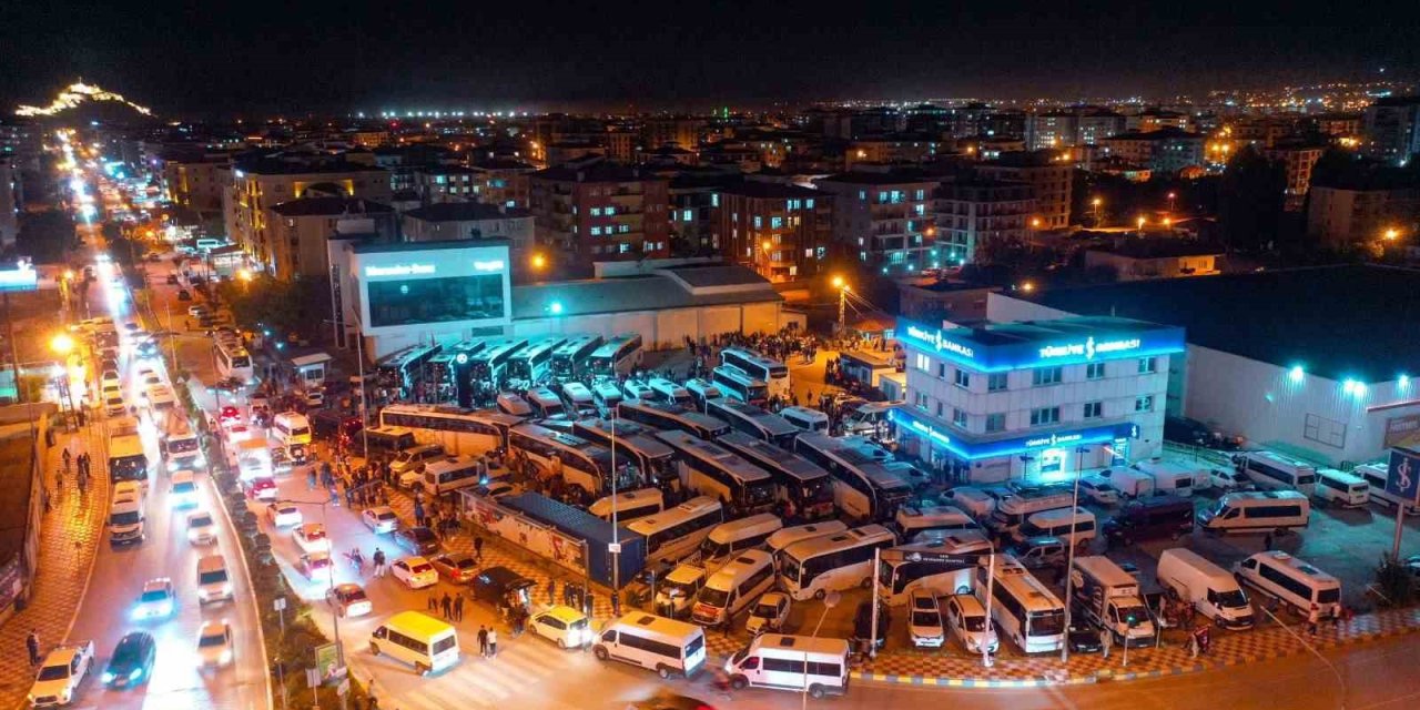 Van Büyükşehir Belediyesinden Vanspor taraftarına otobüs desteği