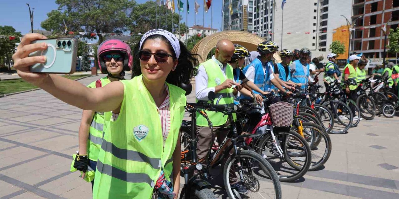 Elazığ’da pedallar sağlık için çevrildi
