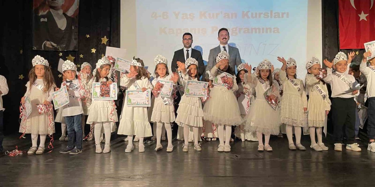 4-6 yaş Kur’an kursu öğrencilerinden yılsonu etkinliği