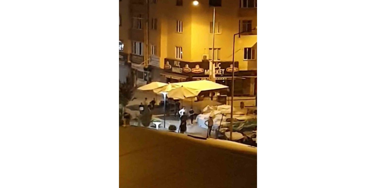 Iğdır’da gece yarısı sokak kavgasında yumruklar havada uçuştu