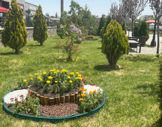 Kars İl Özel İdaresi'nden Bedesten Bölgesinde Peyzaj Çalışmaları