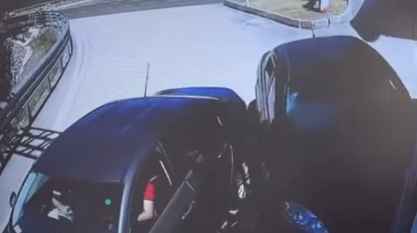 Saniyelerle ölümden kurtuldu