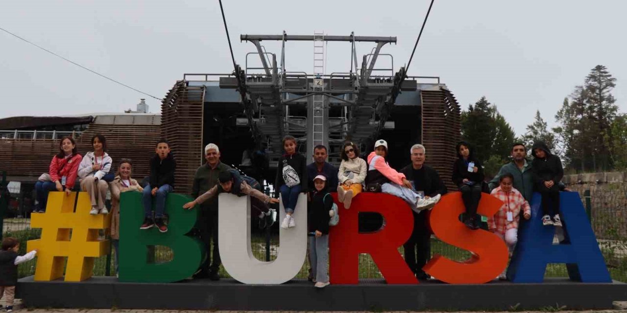 Oltulu iş insanı Murat Acar’dan öğrencilere unutulmaz Bursa gezisi