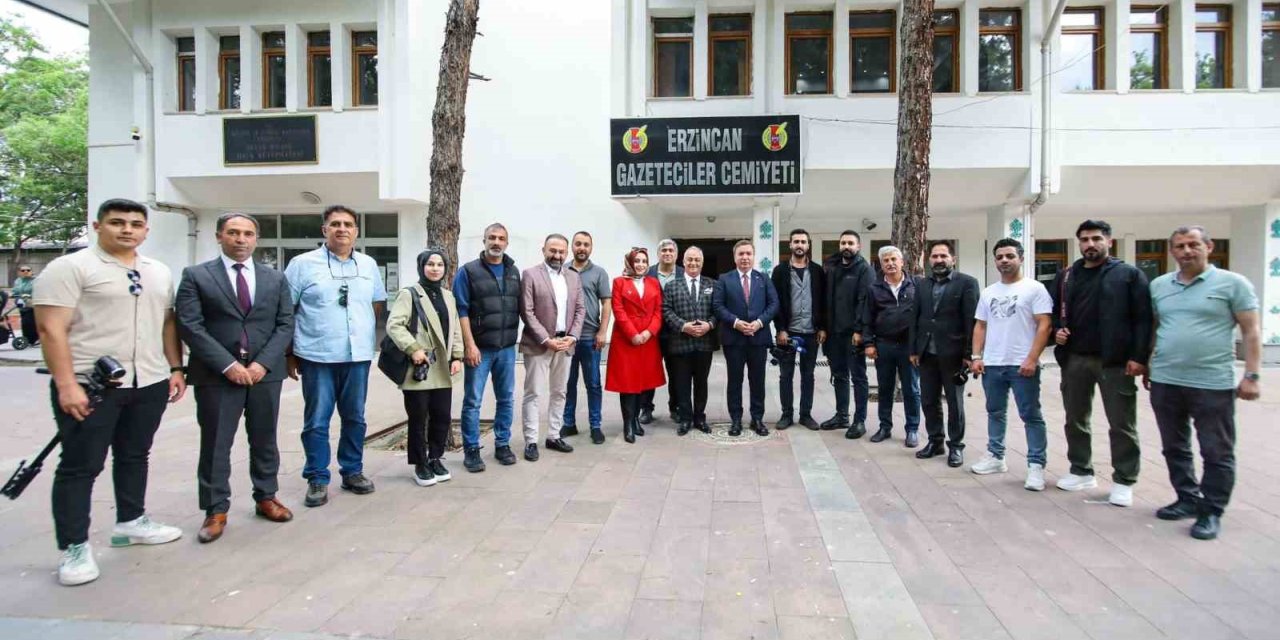 Vali Aydoğdu, EGC’de gazetecilerle bir araya geldi