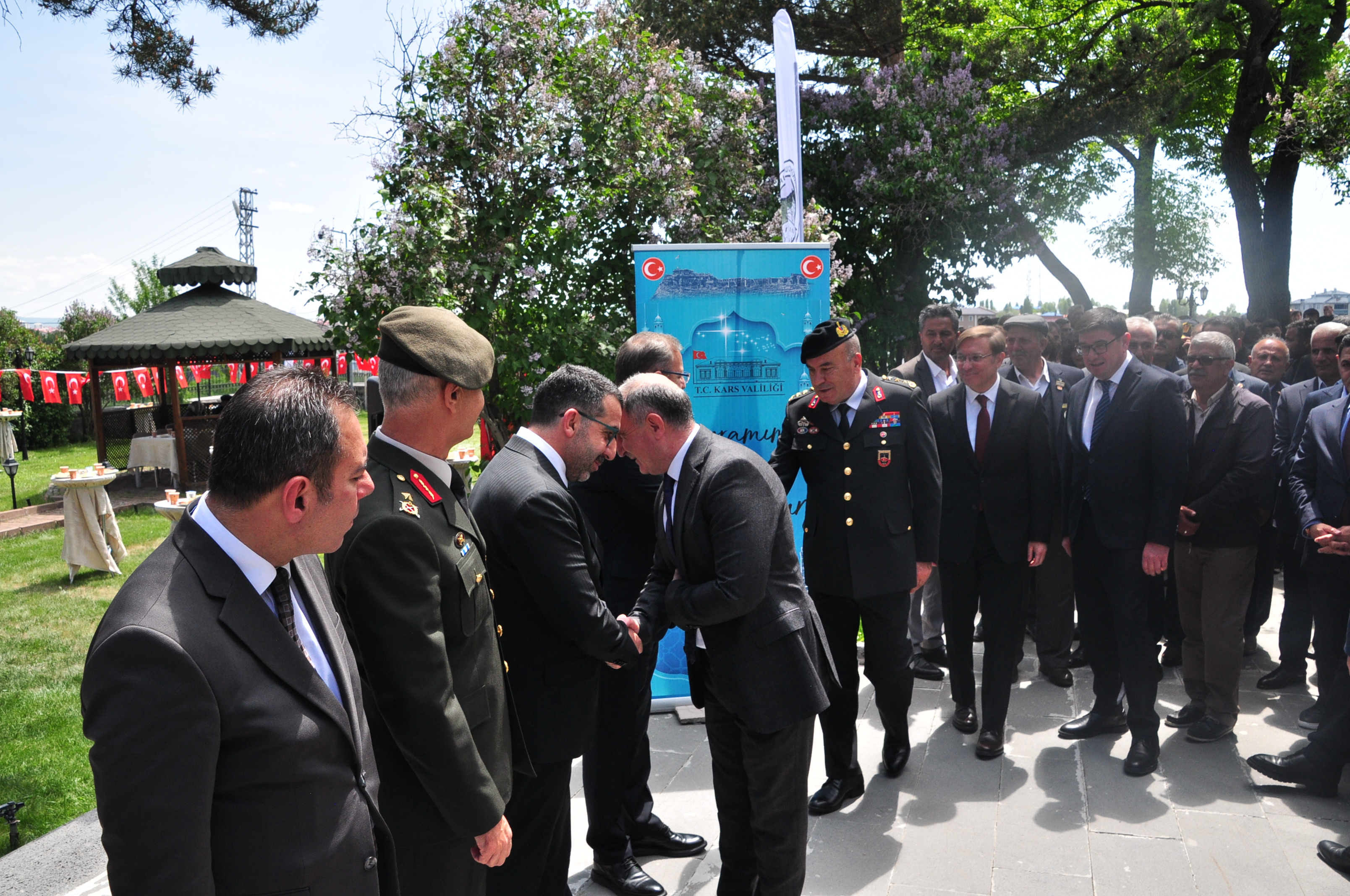 Kars'ta protokol üyeleri bayramlaştı