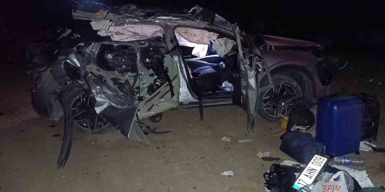 Tunceli’de otomobil uçuruma yuvarlandı: 4 yaralı