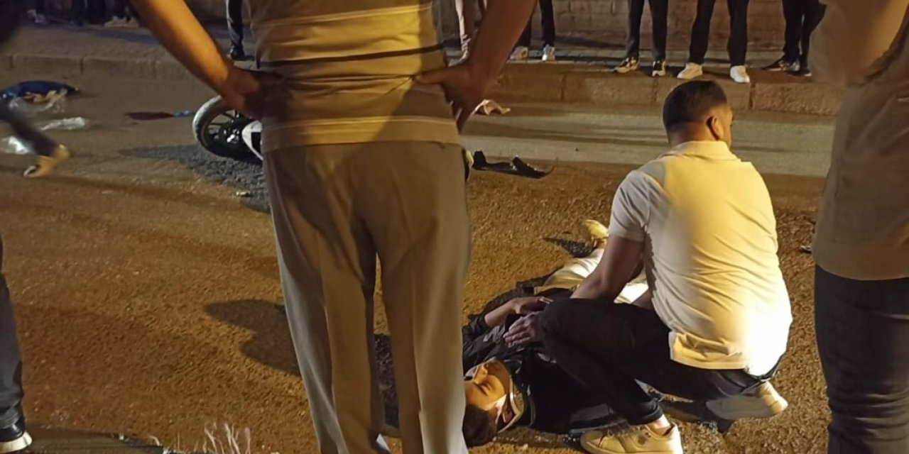 Erciş’te iki motosiklet kafa kafaya çarpıştı: 3 yaralı