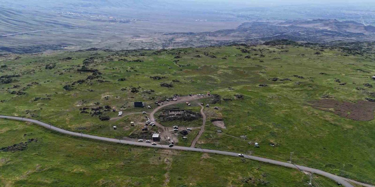 Ağrı Dağı eteklerinde bayram yoğunluğu
