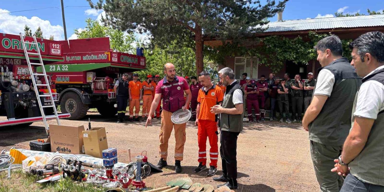 Orman muhafaza memurlarına ve yangın gönüllülerine eğitim verildi