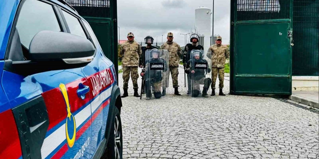 Jandarmadan göçmen operasyonu