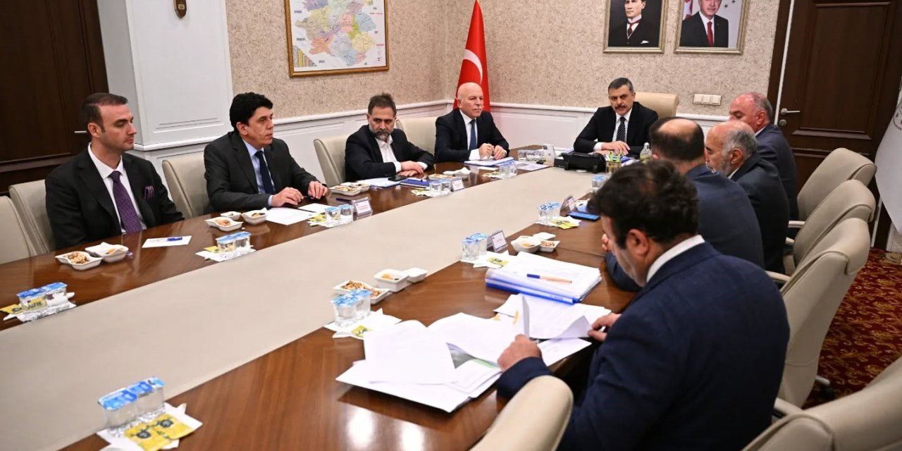 2. Organize Sanayi Bölgesi yönetim kurulu Vali Çiftçi başkanlığında toplandı