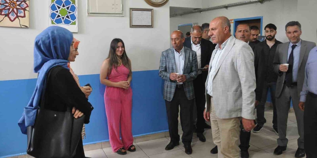 Bulanık Said Nursi Anadolu Lisesi öğrencilerinden etkileyici sergi