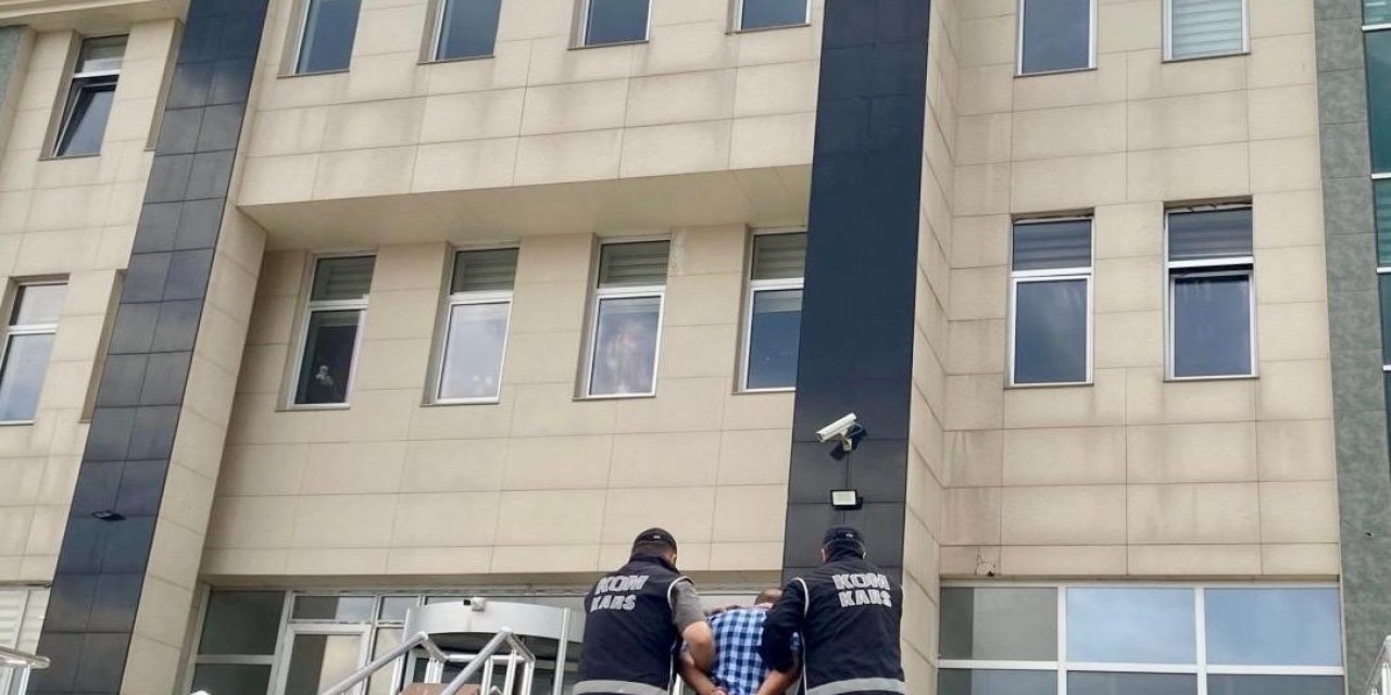 Kars’ta 15 yıl hapis cezası ile aranan 1 kişi yakalandı