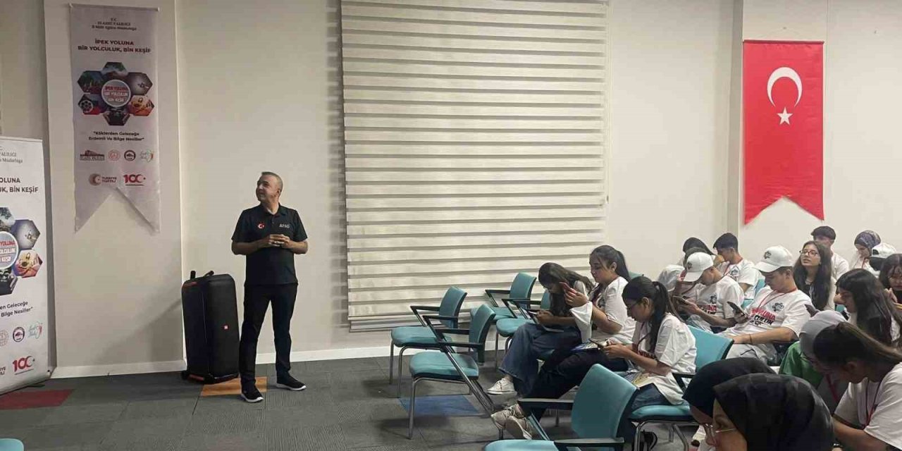 Elazığ’da öğrencilere afet ve acil durum yönetimi eğitimi