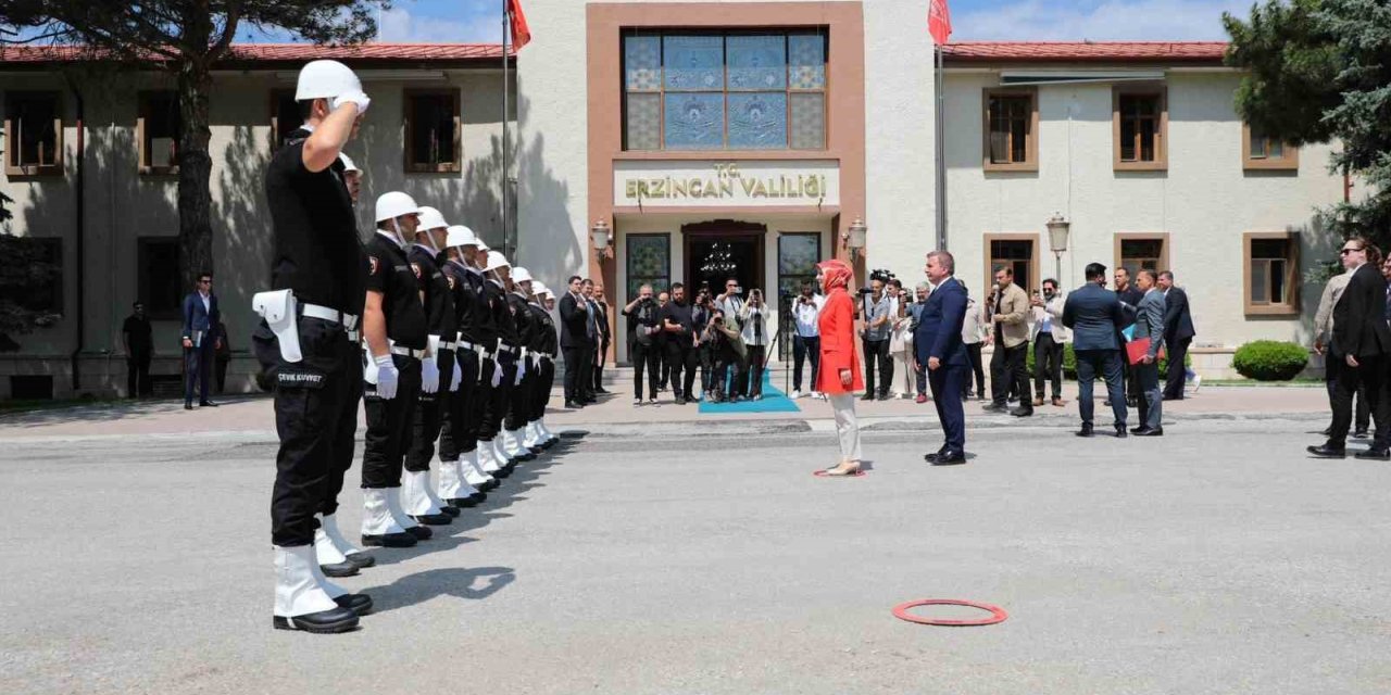 Bakan Göktaş, Erzincan Valiliğini ziyaret etti