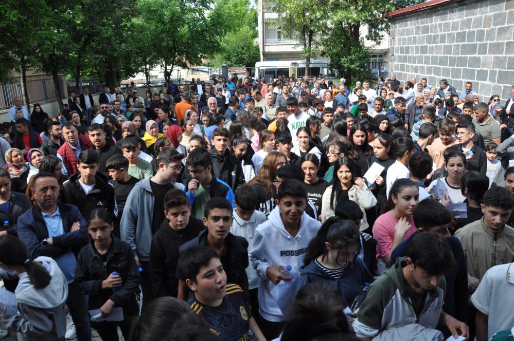 Kars’ta 4 bin 267 öğrencinin LGS heyecanı başladı