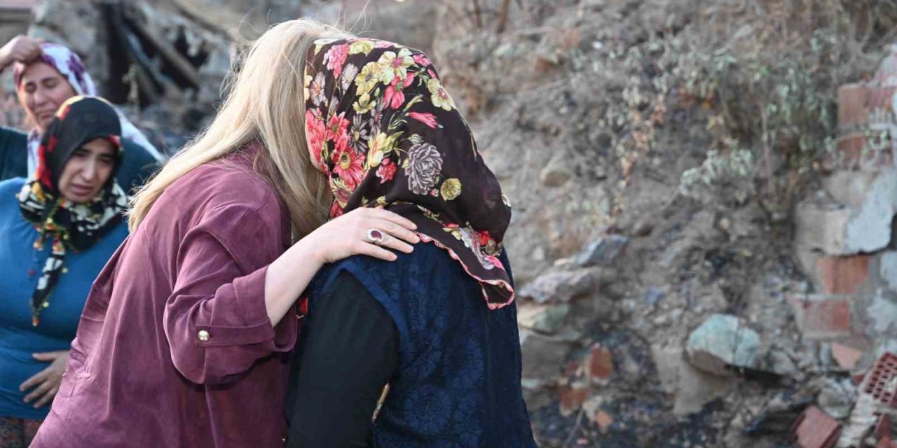 Milletvekili Ölmeztoprak’tan evi yangından etkilenen aileye ziyaret