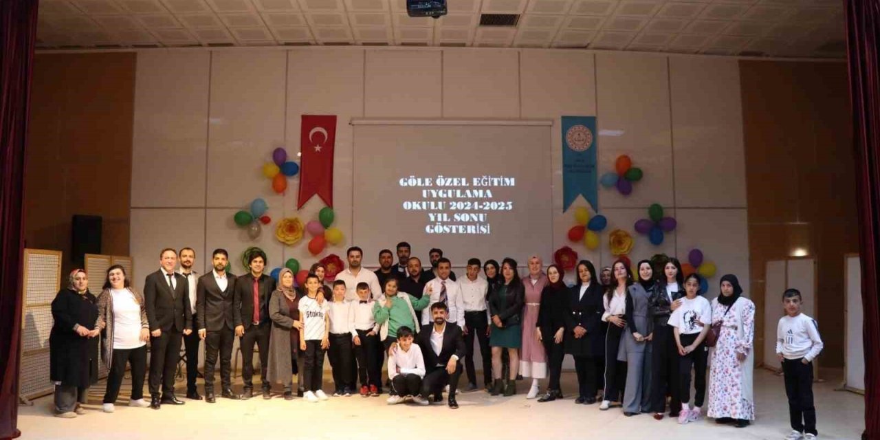 Özel Eğitim Uygulama Okulu öğrencilerinden muhteşem yılsonu gösterisi