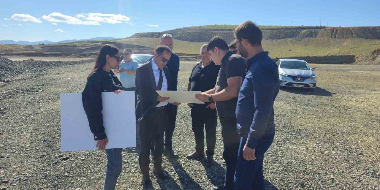 Erzincan Besi Organize Sanayi Bölgesinde çalışmalar devam ediyor