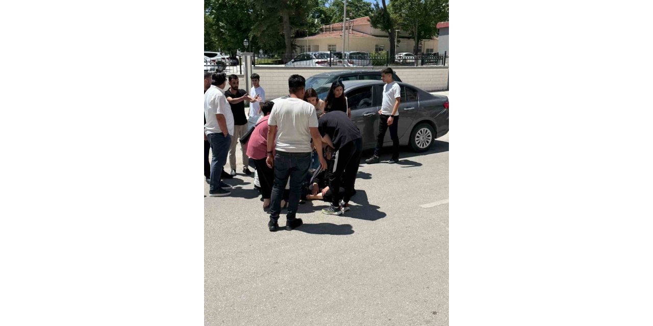 Elazığ’da otomobilin çarptığı yaya yaralandı