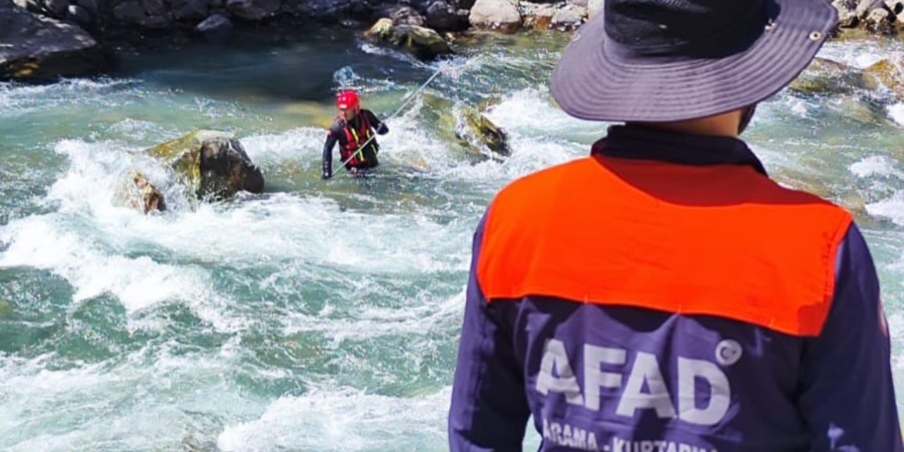 Yüksekova’da derenin sularında kaybolan vatandaşı arama çalışması yeniden başladı