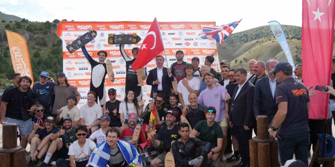 Erzincan’da Dünya Kaykay İniş Şampiyonası sona erdi