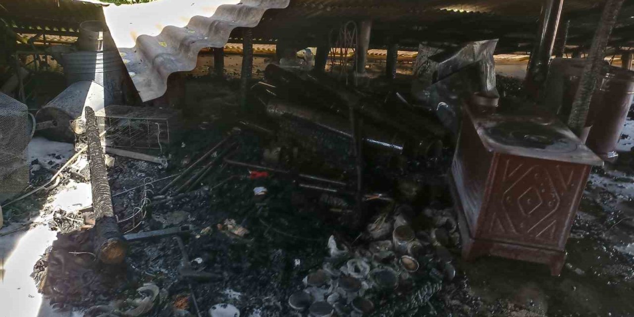 Darende’de çatı yangını korkuttu